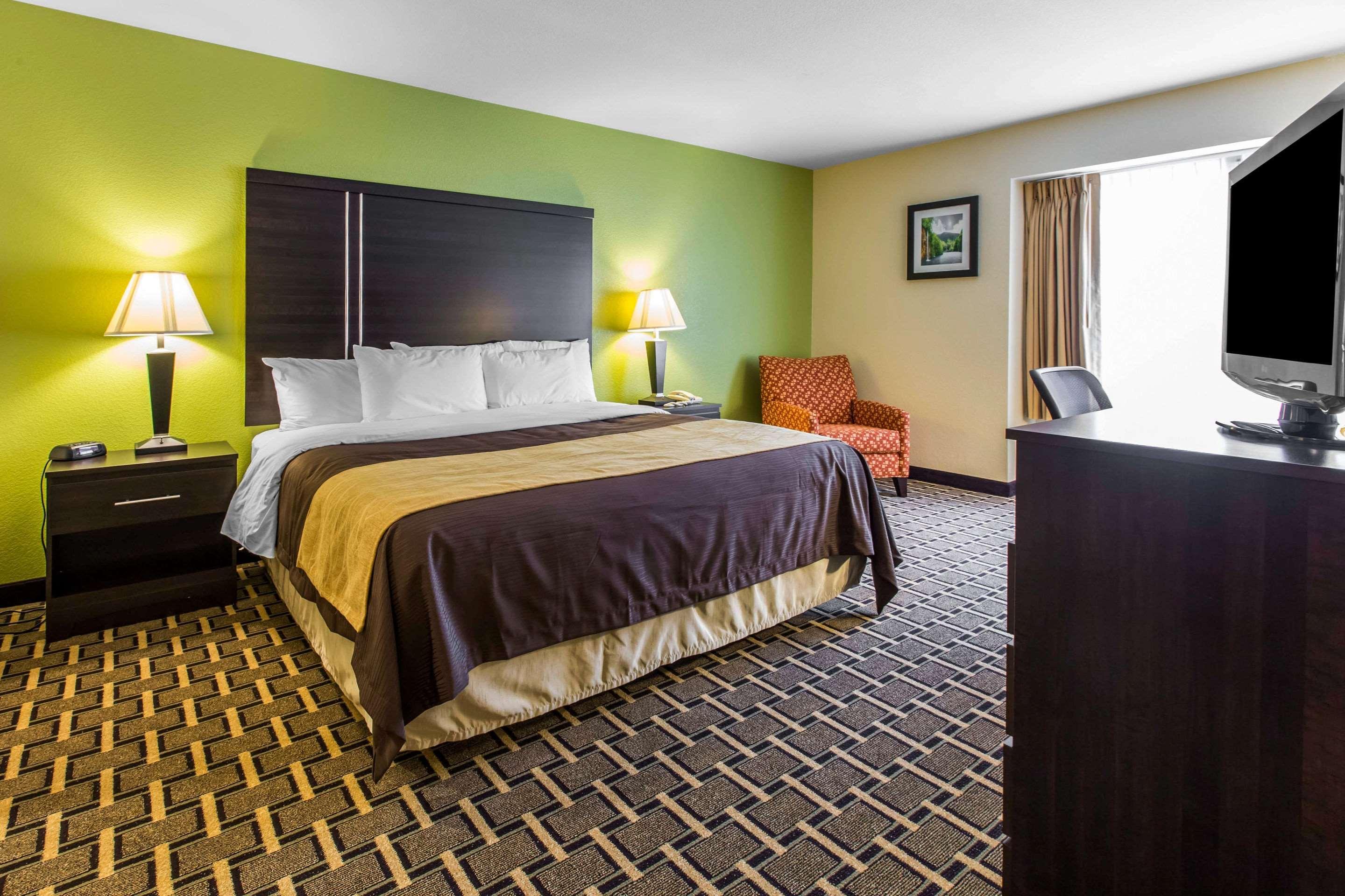 Quality Inn West Of Asheville Кантон Экстерьер фото