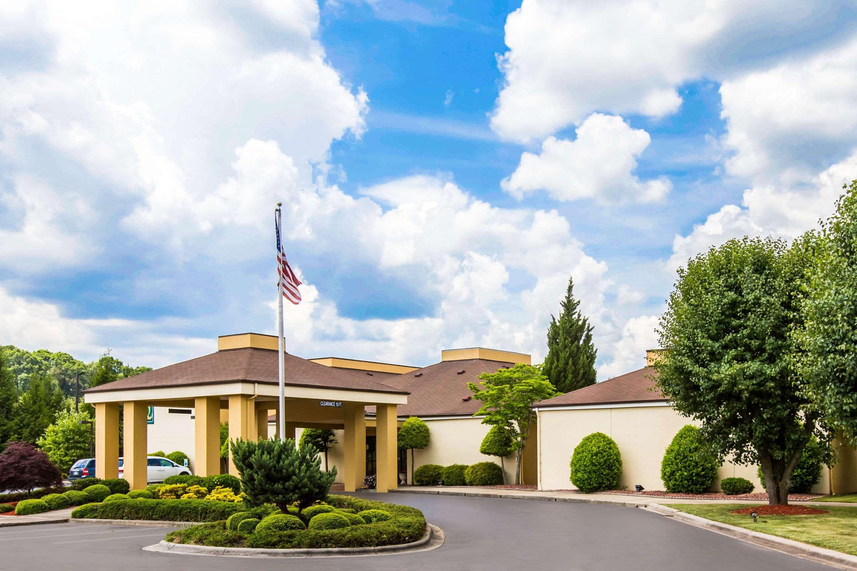 Quality Inn West Of Asheville Кантон Экстерьер фото