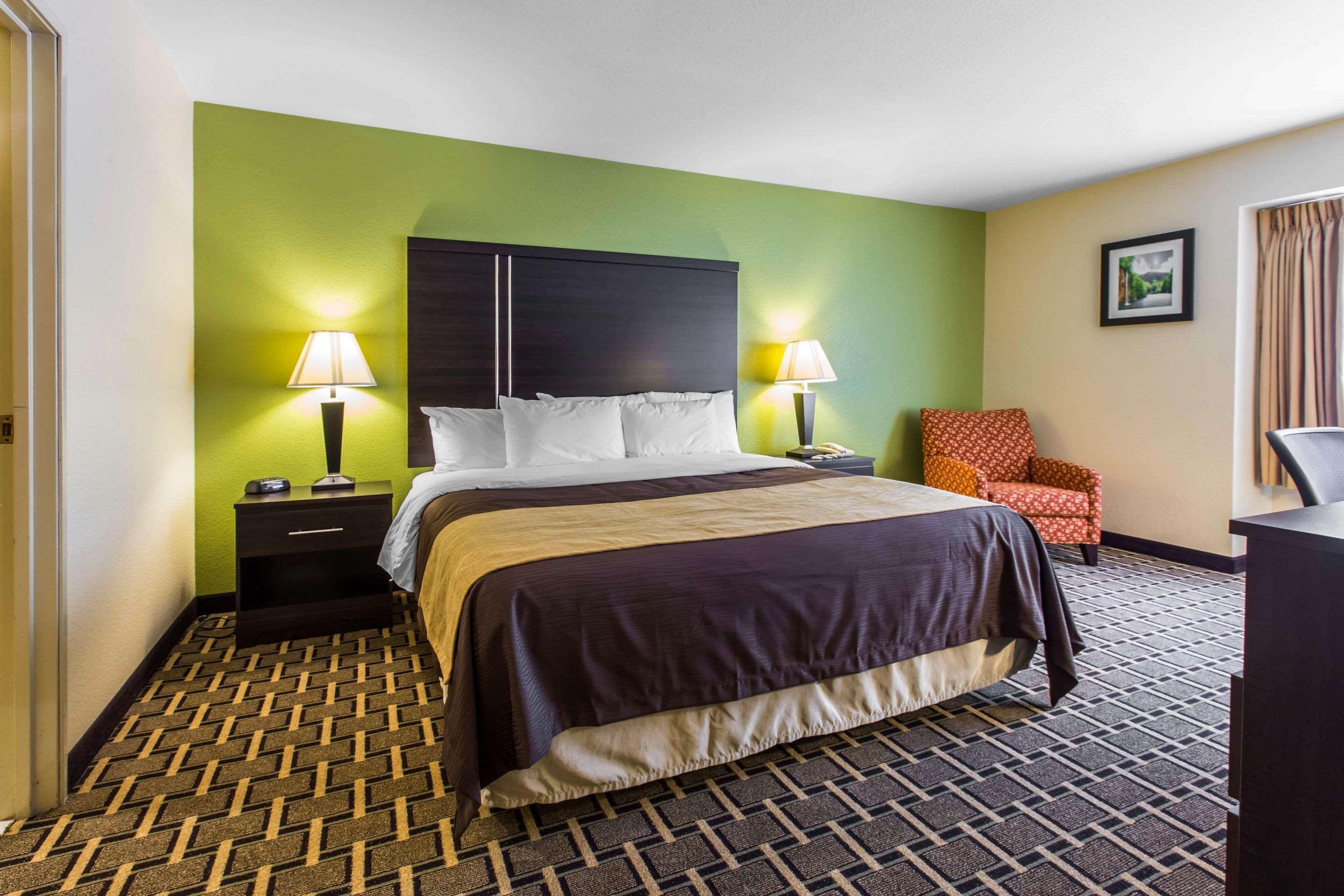 Quality Inn West Of Asheville Кантон Экстерьер фото