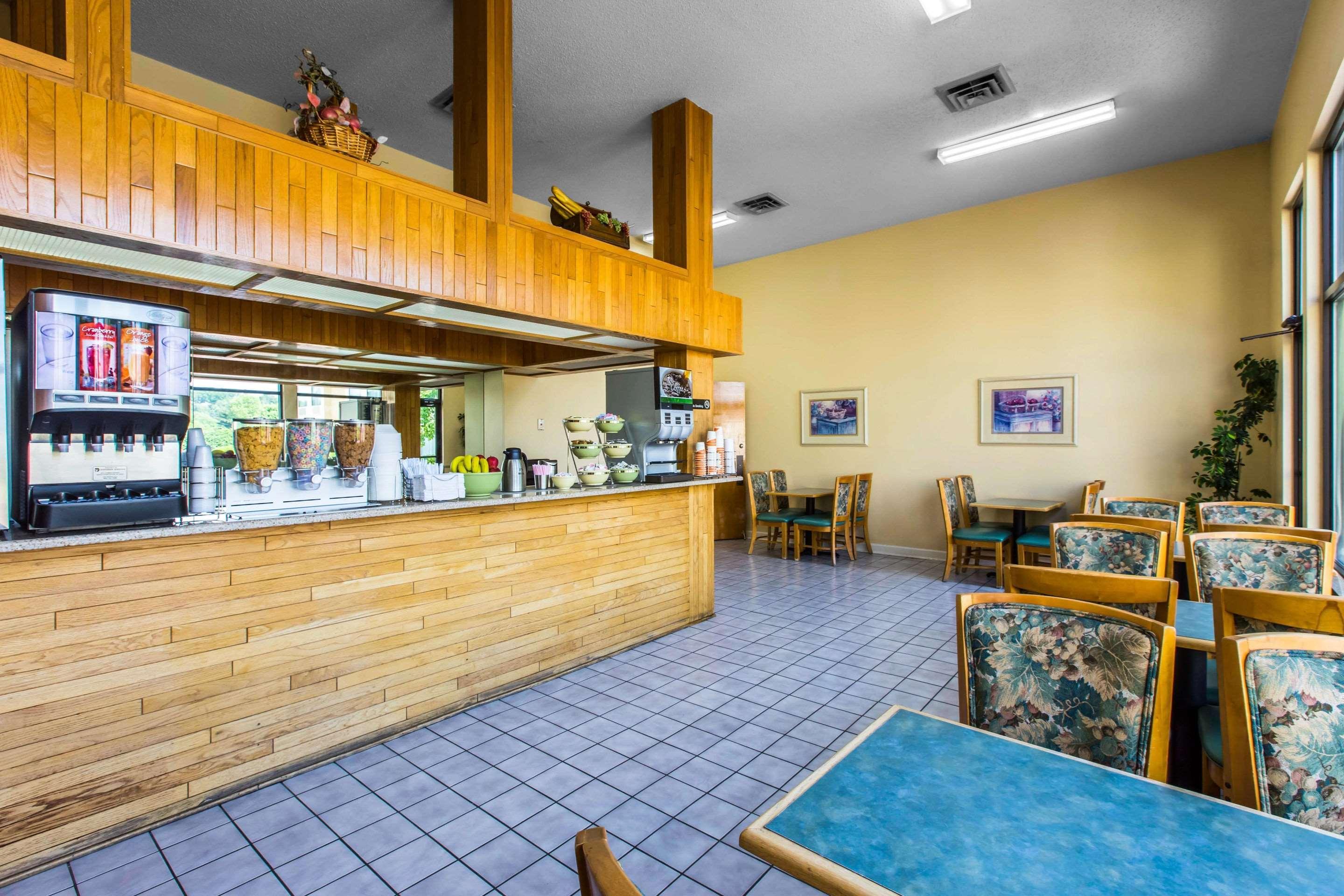 Quality Inn West Of Asheville Кантон Экстерьер фото